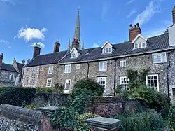 Nos 51–55, The Close