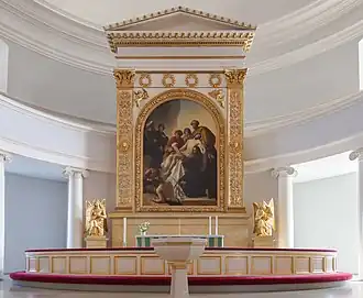 Altar, with Carl Timoleon von Neff's painting The Descent of Jesus from the Cross donated by Nicholas I