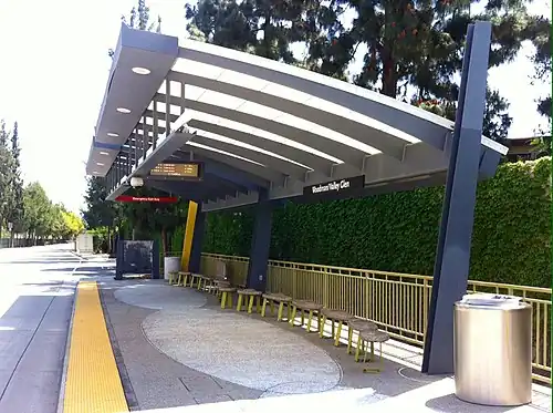 Woodman station platform