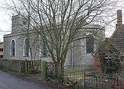 Church of Holy Trinity, attached walls and railings