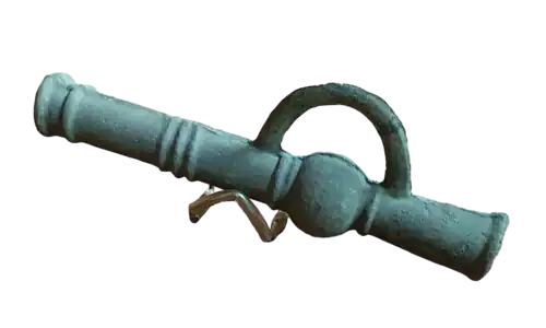 A hand cannon with carrying handle from Majapahit era.