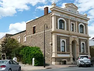 Institute and soldiers' memorial hall