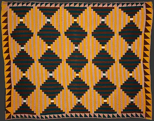 Courthouse steps variation. Quilt created in 1900. From the DPLA collection.