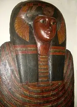 Egyptian sarcophagus lid. Collection of MAE-USP.