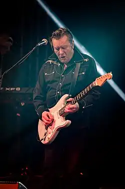 Roberts performing with The Boomtown Rats in 2017.