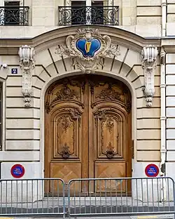 The Coat of arms of Ireland is featured above the entrance to the Embassy.