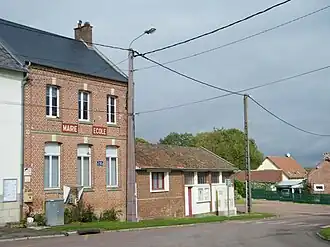 The town hall and school in Lawarde-Mauger-l'Hortoy