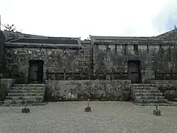 Central (left) and West (right) Chambers