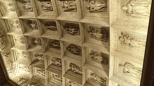 Roof of the lower chapter house, which shows the monarchs of the Hispanic kingdoms up to Carlos V