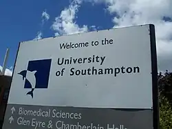 The University of Southampton dolphin logo used between 1990 and 2008.