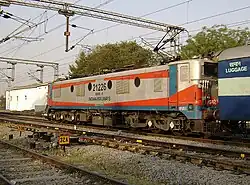 20809 (SBP-NED) Nagavali Express at Moulaali with a WAM-4 Loco