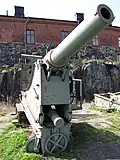 A M1877 on a coastal artillery mount at Suomenlinna. Note the recoil cylinder under the gun cradle.