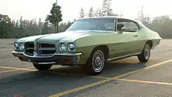 1972 Pontiac Le Mans hardtop coupe (front)