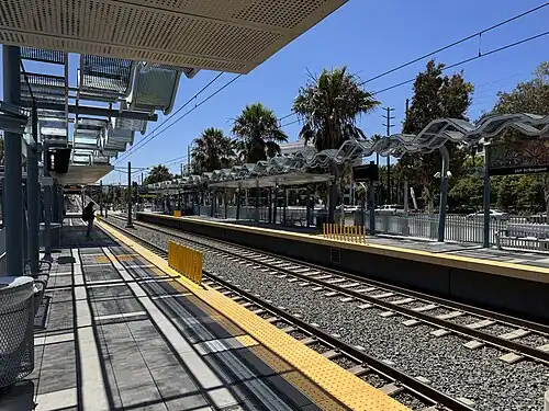 26th St/Bergamot station platform, July 2025