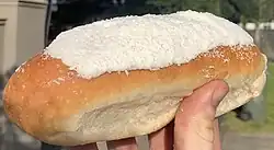 Finger bun (cropped)