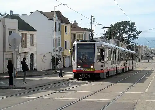 A train at Judah and 34th Avenue, 2017