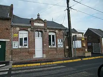 The town hall in Languevoisin-Quiquery