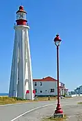 Pointe-au-Père Lighthouse, accessory building and streetlight