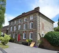 The Shelly Arms Hotel