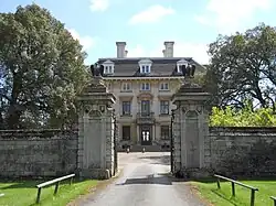 Walls, gatepiers and Entrance Gates to Thorpe Hall